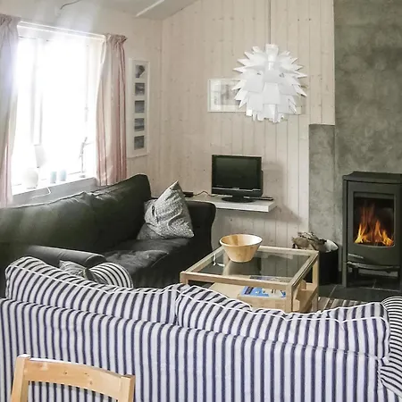 Cozy In With Kitchen بيت للعطل *