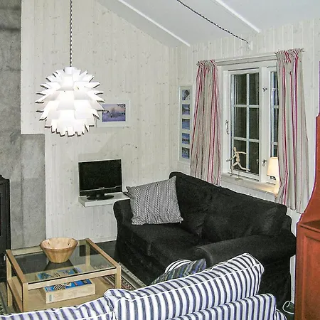 Cozy In With Kitchen بيت للعطل *